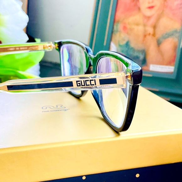 Gucci Accessories - GUCCI READING GLASSES